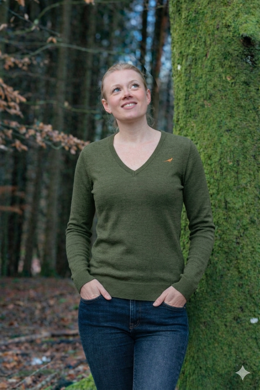 Camilla V-neck Merino Sweater – Woody